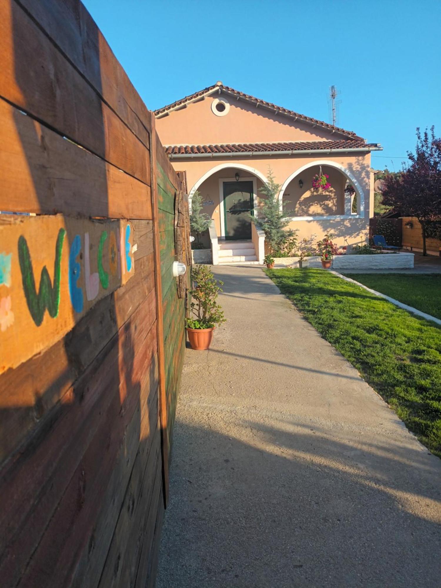 Villa Thanos Marathiás Exterior photo